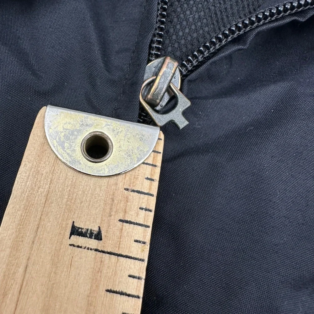 Nike part zipper